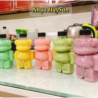 (Sỉ 30-50-100) Chai Nhựa Hình Gấu Bearbick 330ml Đựng Trà Sữa, Đựng Kẹo. Chai Dày dặn. Nắp Fi30 Đen(Trắng).Nhựa HUYSUn