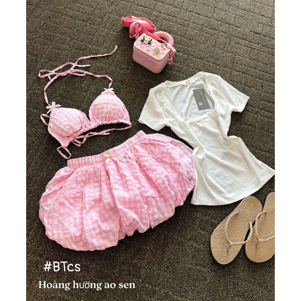 Set Bikini Áo Thun Tay Cộc + Áo Bra + Quần Bí Caro Đính Nơ Kieupham.shop | BigBuy360 - bigbuy360.vn