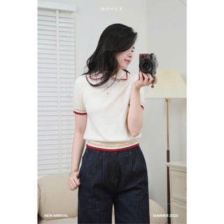    BOHEE   - Áo polo dệt màu kem viền đỏ - A525 