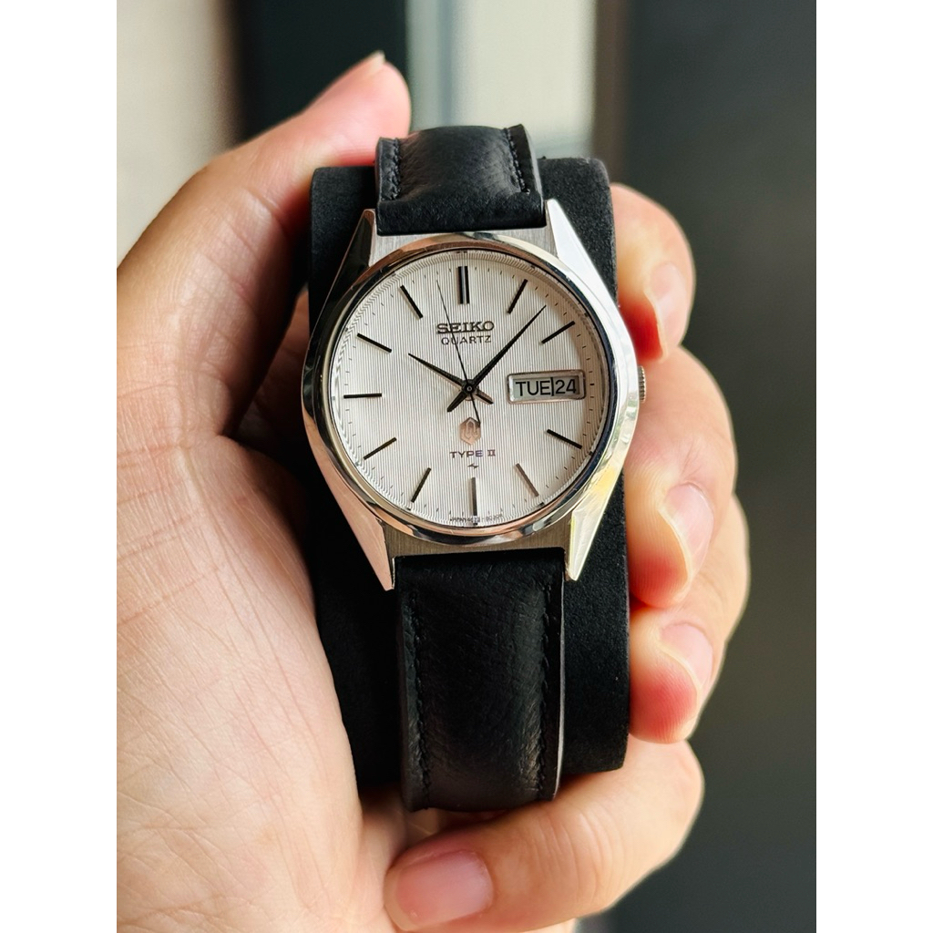 Đồng hồ Seiko quartz Type II form “Grand Seiko” dial vân nổi đẹp xuất sắc