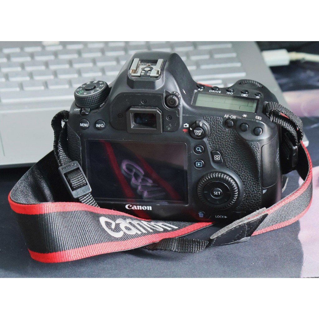 (đã bán - bài viết giới thiệu)Máy ảnh canon 6d (đẹp - bong sơn mặt dưới 1 ít) *Tặng kèm lens 28-80mm - Máy ảnh Canon