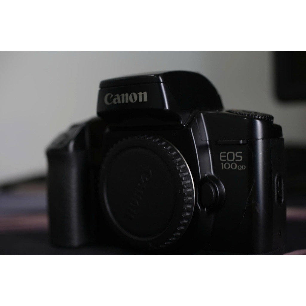 Máy ảnh phim canon 100qd (Ngoại đẹp, chưa kèm lens)  (Hoạt động tốt - vui lòng tự tìm hiểu trước) - Lens máy ảnh