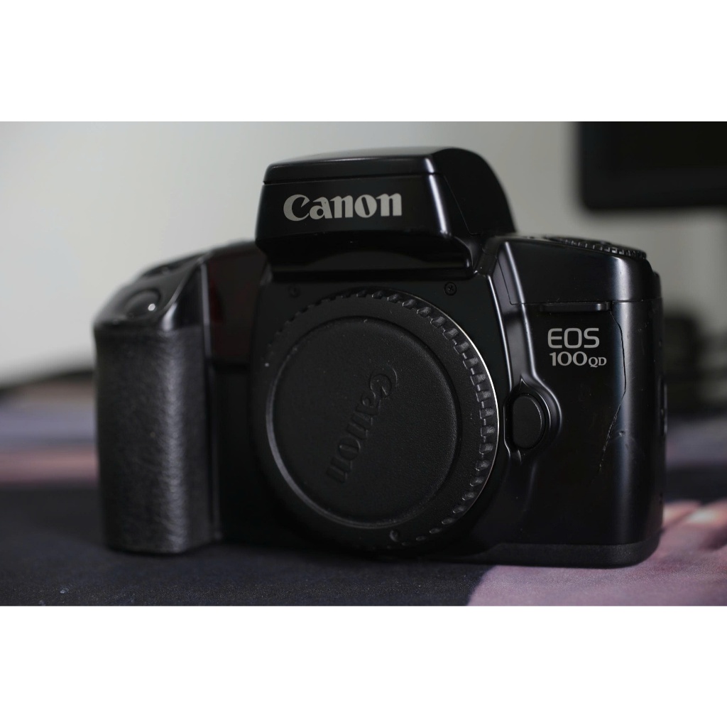 Máy ảnh phim canon 100qd (Ngoại đẹp, chưa kèm lens)  (Hoạt động tốt - vui lòng tự tìm hiểu trước)