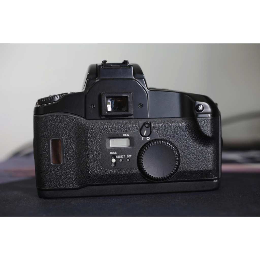 Máy ảnh phim canon 100qd (Ngoại đẹp, chưa kèm lens)  (Hoạt động tốt - vui lòng tự tìm hiểu trước) - Lens máy ảnh