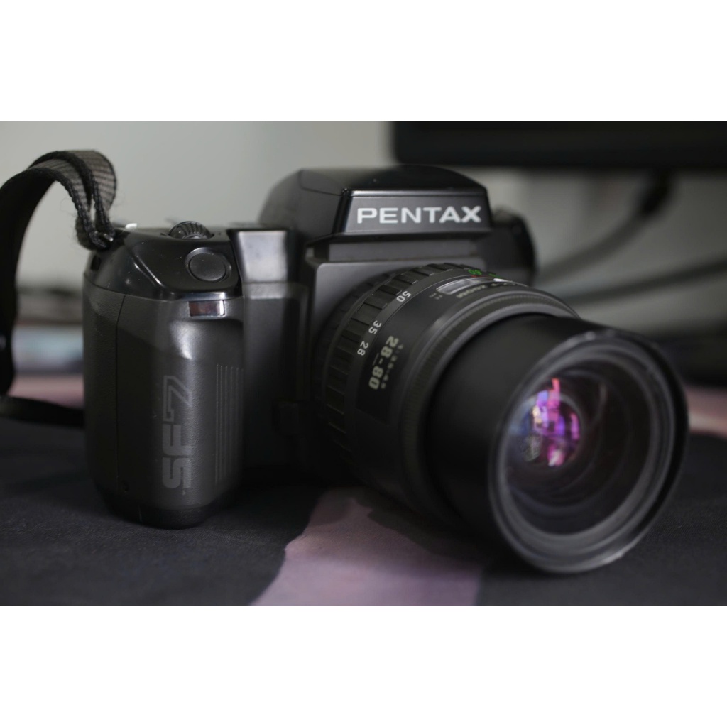 chiếc máy ảnh phim Pentax (bán lẻ body hoặc cả bộ)  (Hoạt động tốt - vui lòng tự tìm hiểu trước)