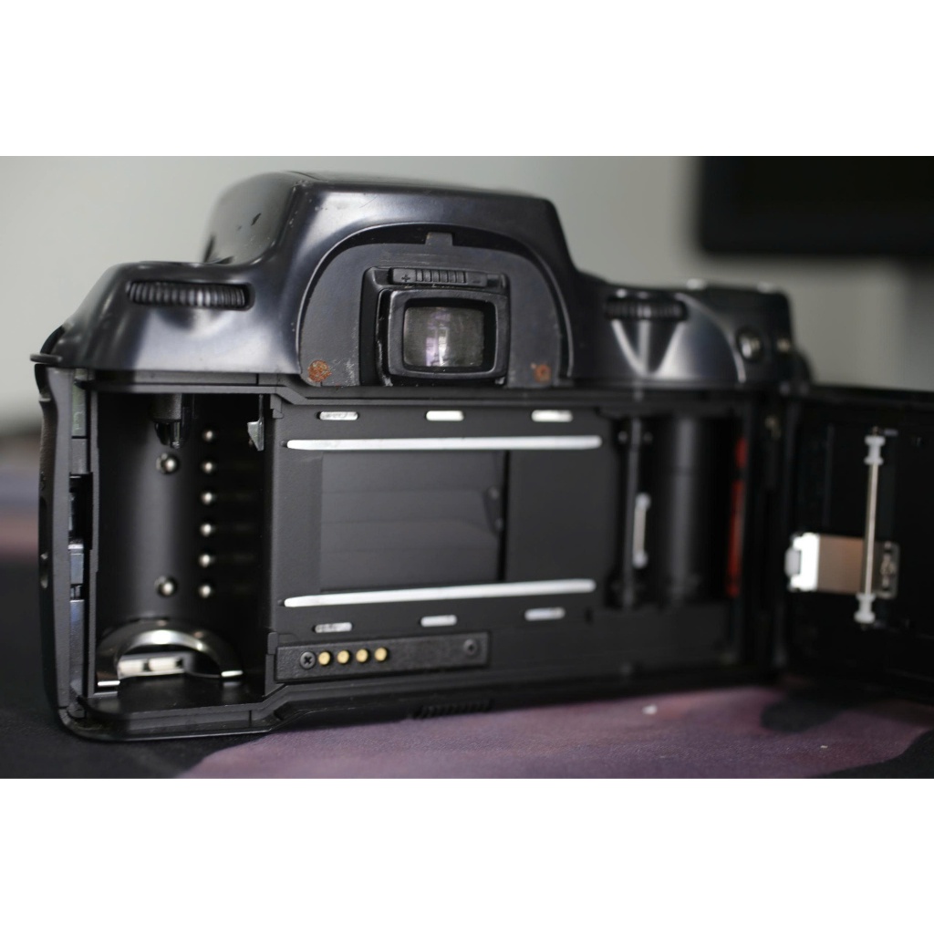 chiếc máy ảnh phim Pentax (bán lẻ body hoặc cả bộ)  (Hoạt động tốt - vui lòng tự tìm hiểu trước) - Máy ảnh