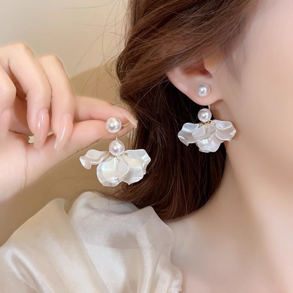 E58 khuyên tai nữ cánh hoa trắng cô dâu đẹp