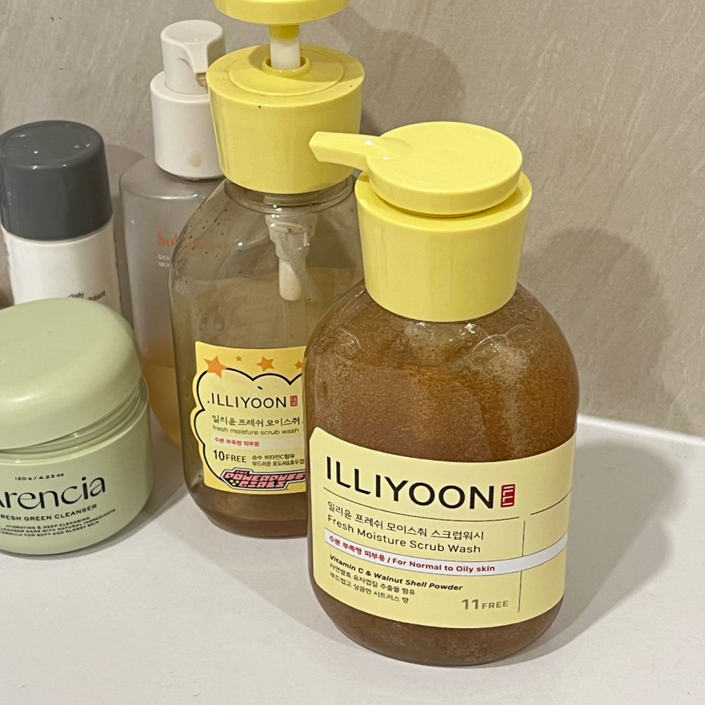 Sữa tắm kèm tẩy da chớt Illiyoon Hàn Quốc