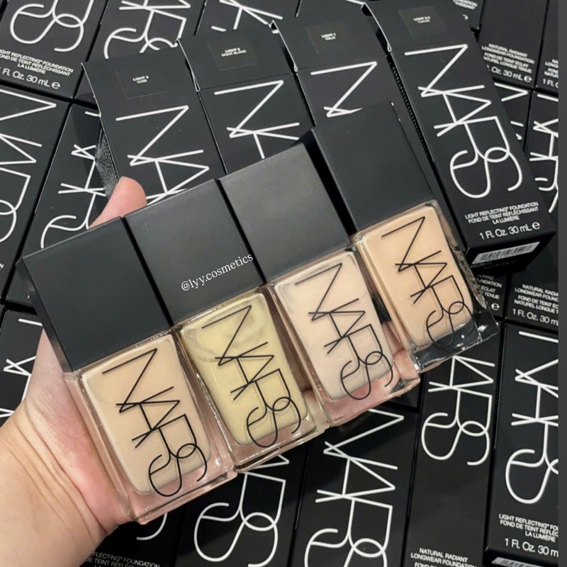 KEM NỀN NARS LÙN NARS LIGHT REFECTING FOUNDATION