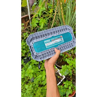 Đế Sạc 6 cổng dùng sạc cho pin Lithium-ion 20V hiệu Total TFCLI2064 - Bảo Hành 6 Tháng
