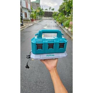 Đế Sạc 6 cổng dùng sạc cho pin Lithium-ion 20V hiệu Total TFCLI2064 - Bảo Hành 6 Tháng