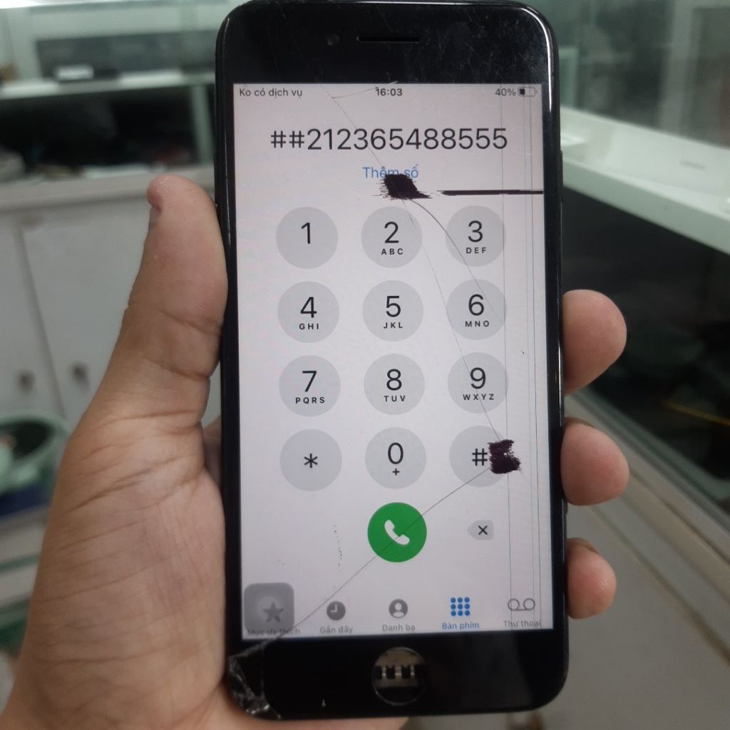 Màn hình 7g zin cũ vỡ kính bị mực dùng chống cháy hoặc test máy