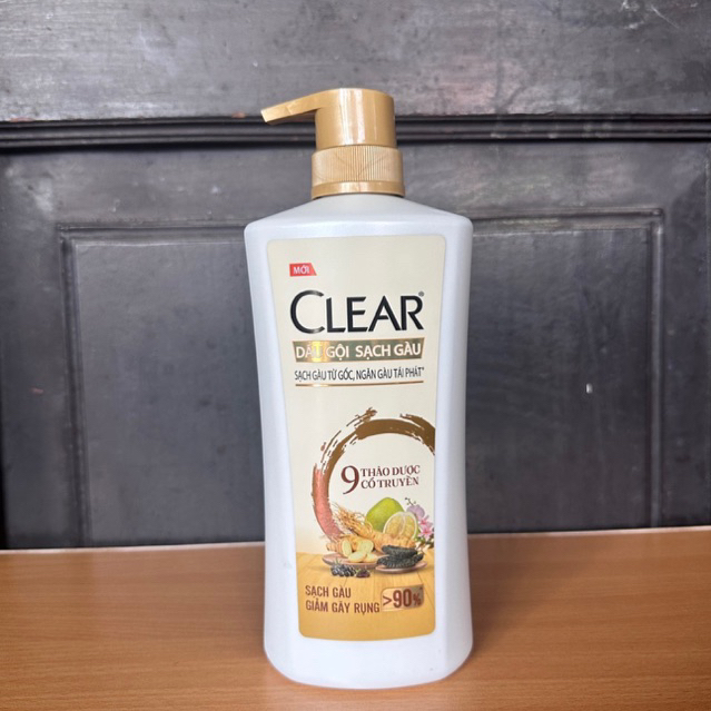Dầu gội Clear 9 thảo dược cổ truyền 630g