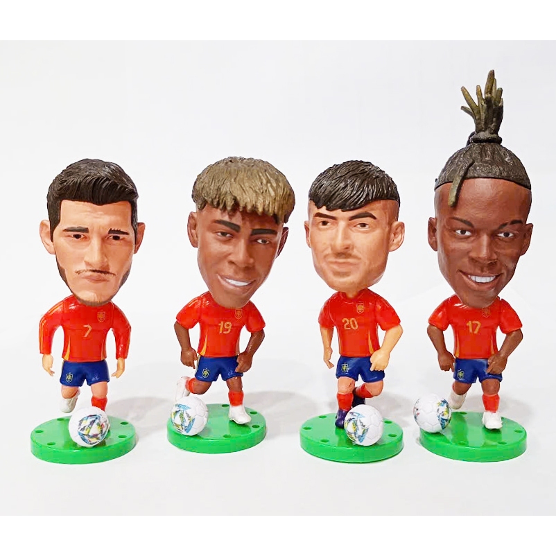 Tượng cầu thủ Yamal, Williams, Pedri, Morata cử động khớp tạo dáng linh hoạt