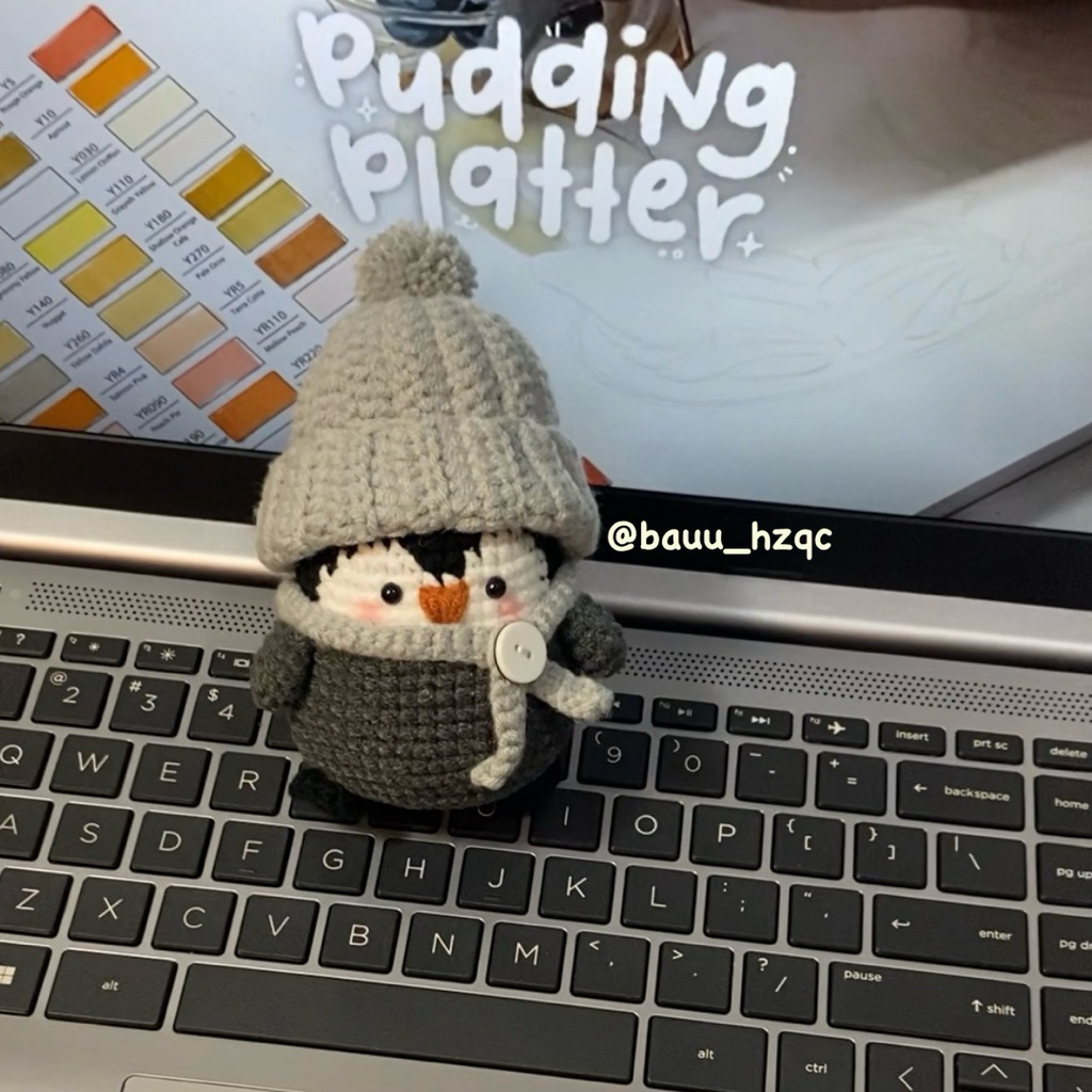 Móc khoá chim cánh cụt đội mũ bằng len handmade (Ảnh thật)