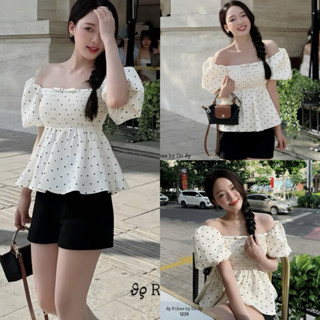 Áo chấm bi trễ vai tay bồng form xoè siêu xinh