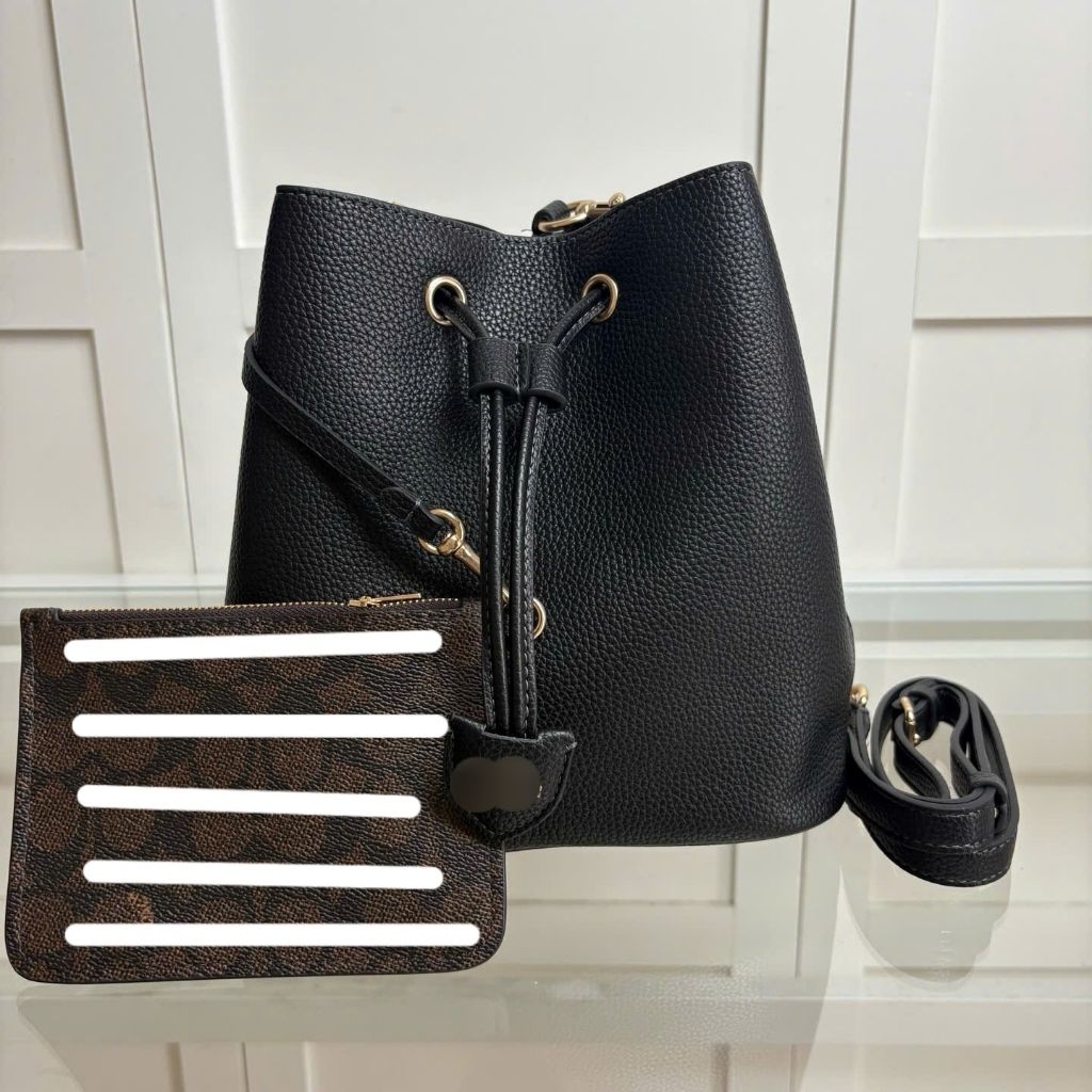 ROWAN BUCKET BAG. Mẫu túi bucket đơn giản