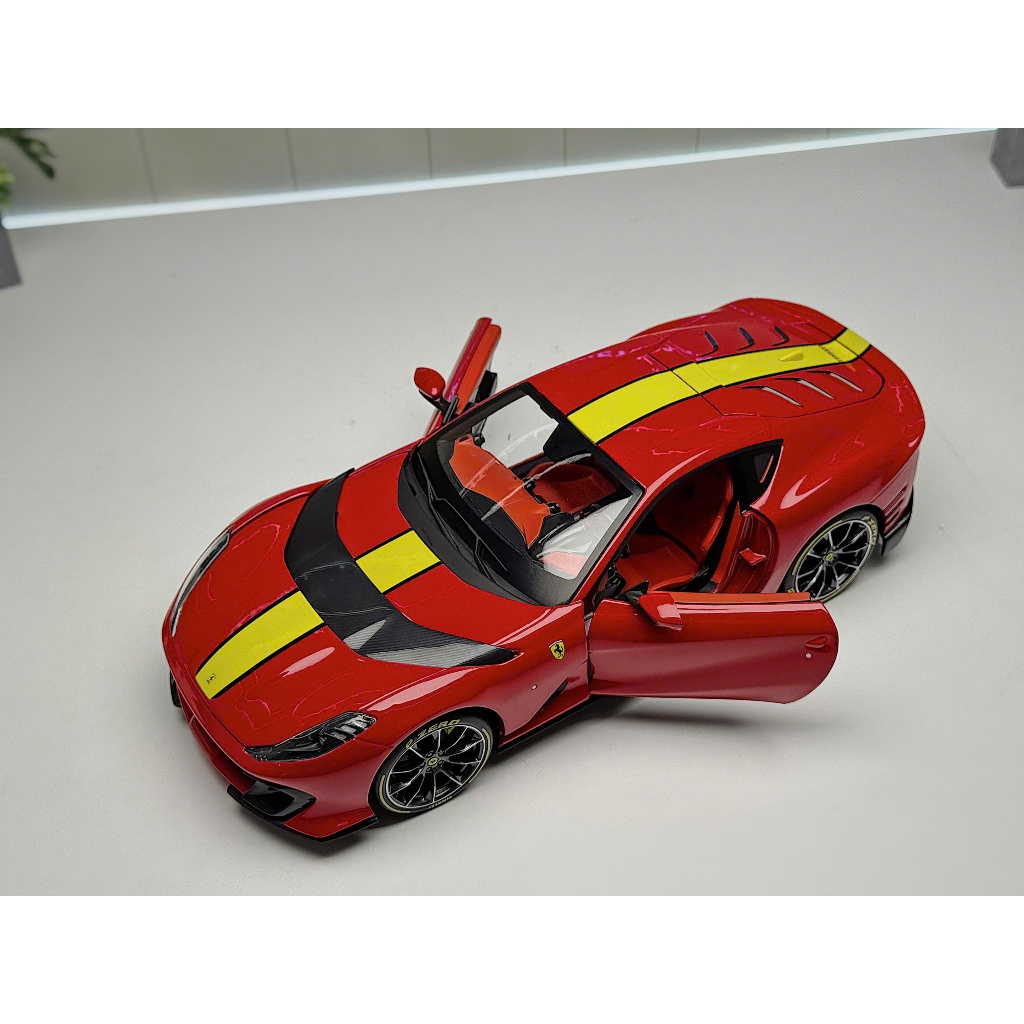 XE MÔ HÌNH FERRARI 812 COMPETIZIONE,TỶ LỆ 1/18 BBURAGO