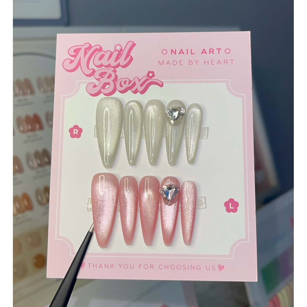 M230 Nailbox mắt mèo siêu sáng đính đá khối trái tim Mino Nailbox