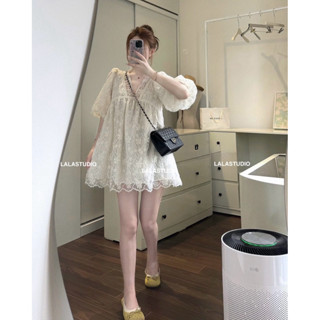 Cavally dress•LALASTUDIO• Váy ren tay lỡ vổ V dáng xuông chất ren cao cấp kèm quần bảo hộ, váy ren tiểu thư sang chảnh