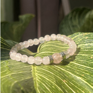 Vòng thạch anh hồng mix charm bạc