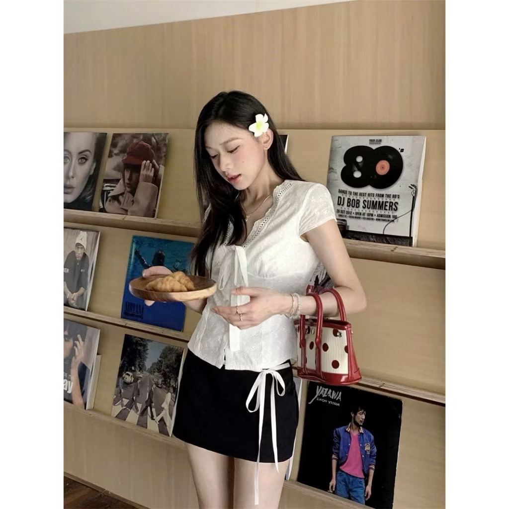 Áo kiểu nữ ren xô boil dáng ôm nữ cổ V thắt nơ ngực tay hến CHEALIN TOP | BigBuy360 - bigbuy360.vn