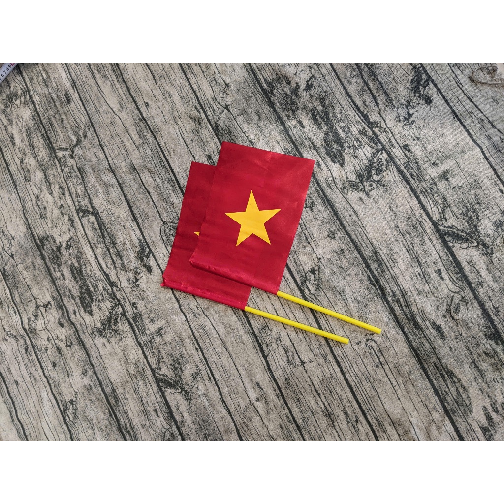 5 chiếc Cờ vẫy Tổ Quốc sao vàng cán nhựa