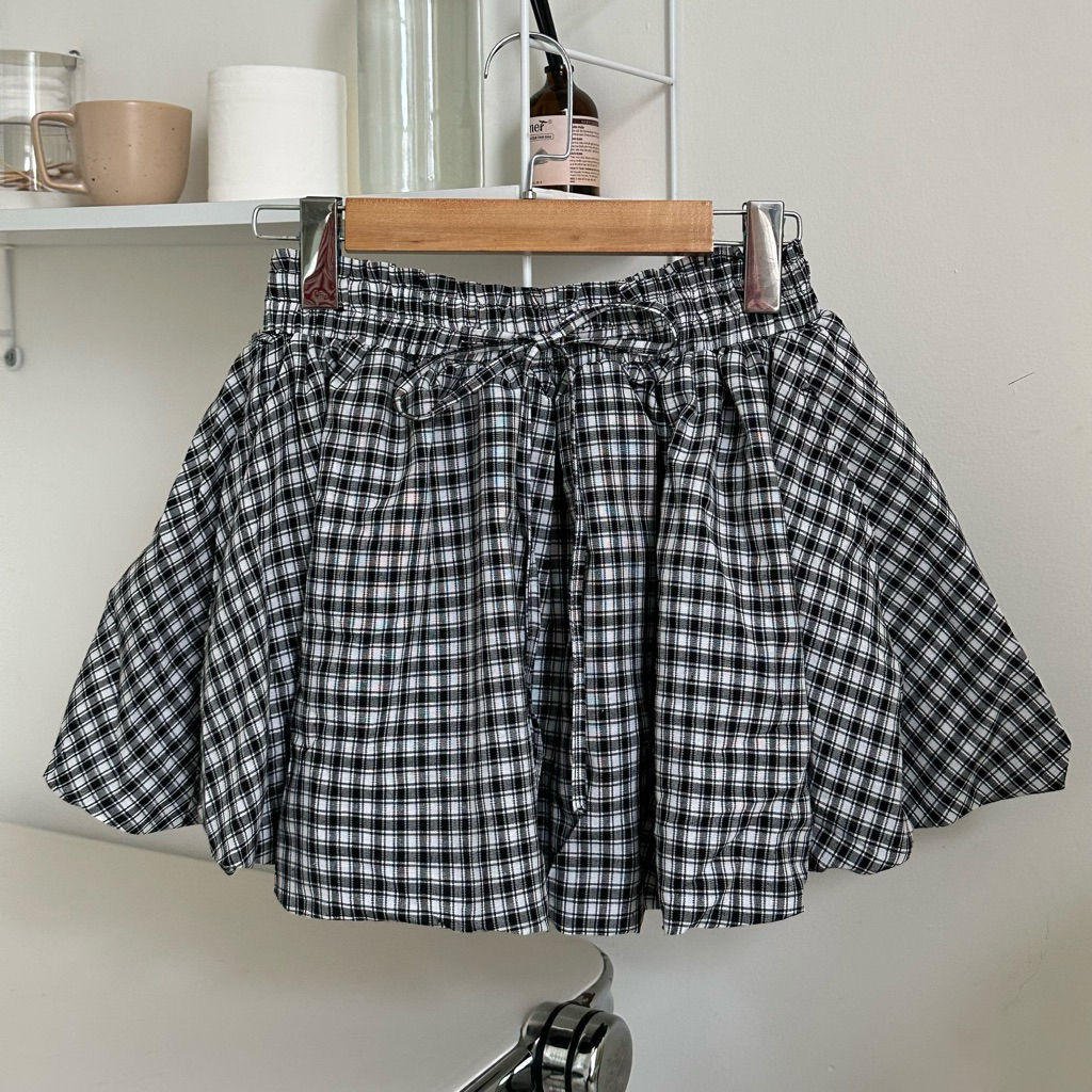 Jelly.stu - Bí Skirt - Chân váy ngắn dáng bí có lót quần