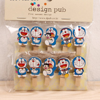 KẸP GỖ ĐÔRÊMON KÈM DÂY( 3,5cm x0,7cm ) BỘ 10 CHIẾC