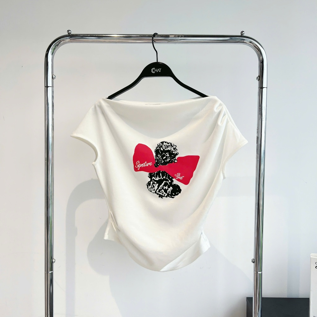 Áo Thun Nữ 𝐂𝐂𝐇𝐀𝐓 Dáng Ôm Kiểu Vai Chờm In Jamie Chất Liệu Cao Cấp 15TNC6001OT | BigBuy360 - bigbuy360.vn