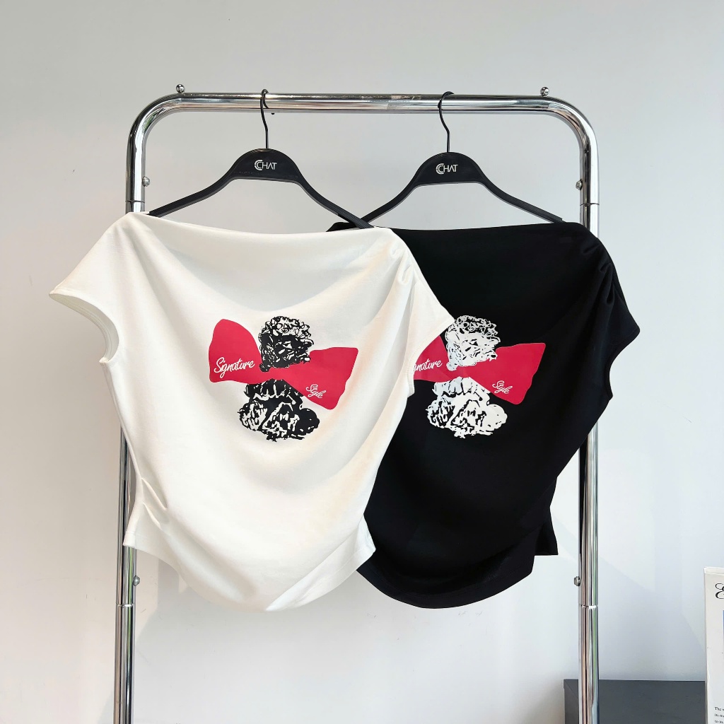 Áo Thun Nữ 𝐂𝐂𝐇𝐀𝐓 Dáng Ôm Kiểu Vai Chờm In Jamie Chất Liệu Cao Cấp 15TNC6001OT | BigBuy360 - bigbuy360.vn