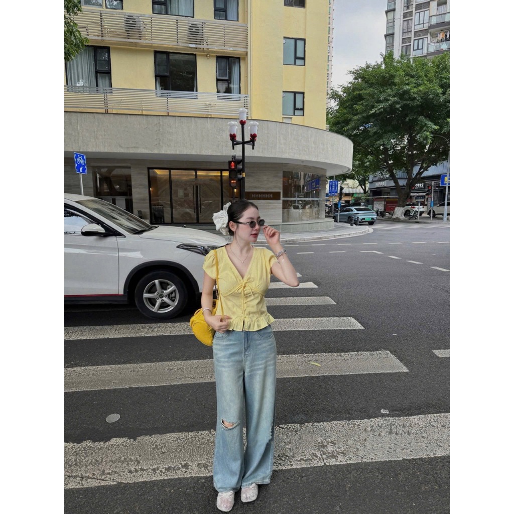 [Sẵn Hàng] ÁO LINEN TAY BỒNG CỔ V DÂY NƠ PHỐI CHÂN BÈO PHONG CÁCH BASIC ÁO KIỂU BASIC - DÀNH CHO NỮ | BigBuy360 - bigbuy360.vn