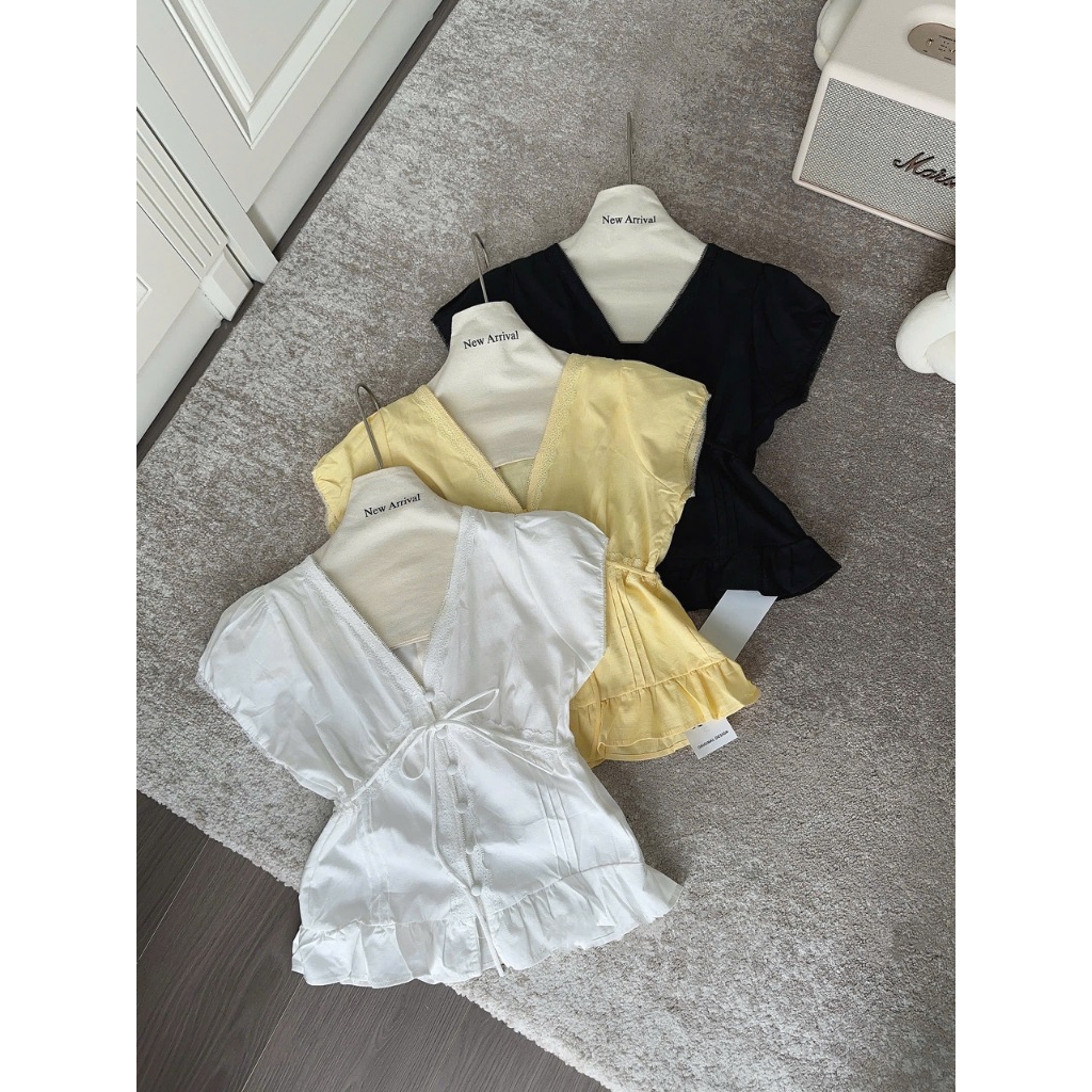 [Sẵn Hàng] ÁO LINEN TAY BỒNG CỔ V DÂY NƠ PHỐI CHÂN BÈO PHONG CÁCH BASIC ÁO KIỂU BASIC - DÀNH CHO NỮ | BigBuy360 - bigbuy360.vn