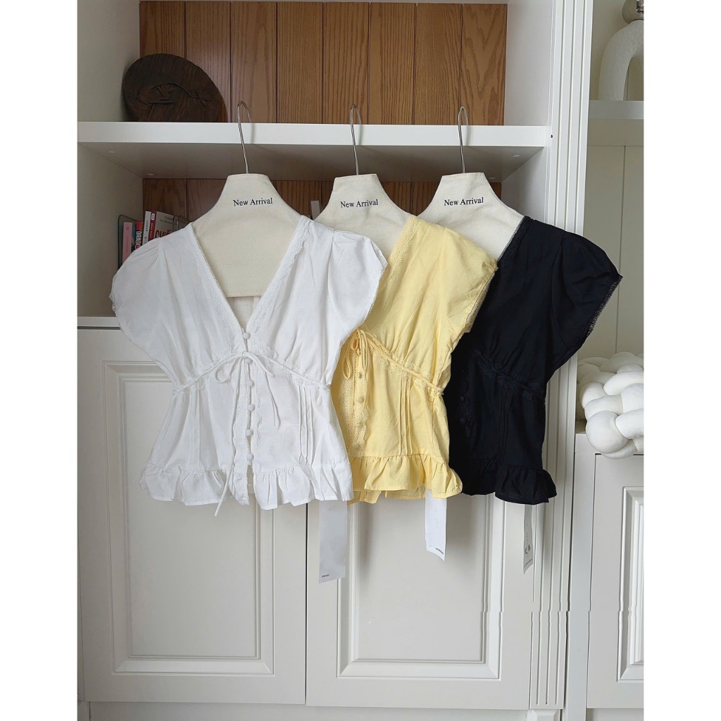 [Sẵn Hàng] ÁO LINEN TAY BỒNG CỔ V DÂY NƠ PHỐI CHÂN BÈO PHONG CÁCH BASIC ÁO KIỂU BASIC - DÀNH CHO NỮ | BigBuy360 - bigbuy360.vn