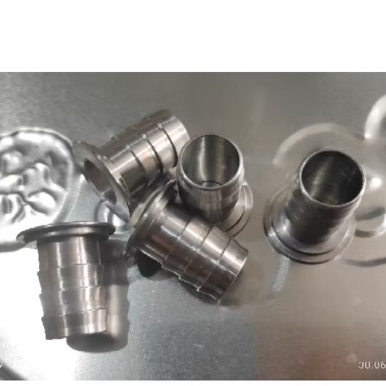 Cút INOX cho bơm Marine 2500( HÀNG NGUYÊN KHỐI_không hàn ghép )