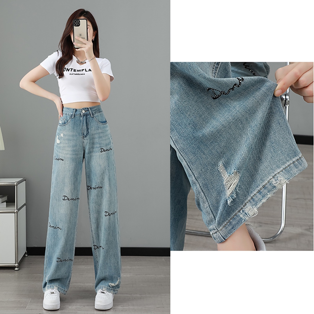 Quần Jeans Nữ Ống Suông Cạp Cao Màu Xanh Ngọc Thêu Chữ Đính Đá (52A)_ August_Store