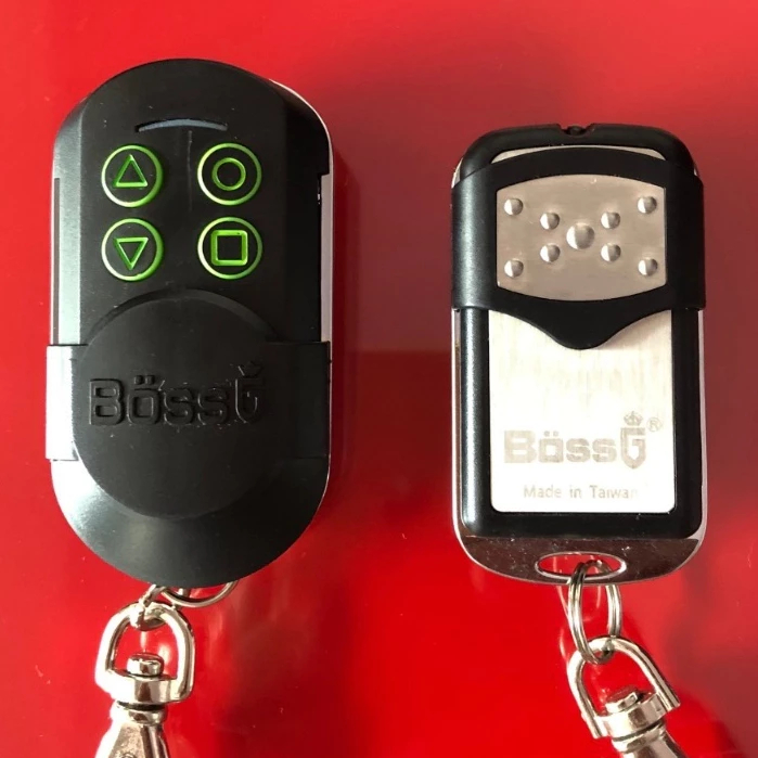 Tay điều khiển cửa cuốn Bosdoor mã nhảy Tần số  336 mhz