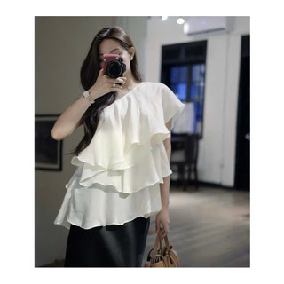  Áo sơ mi tơ lệch vai nữ dáng xòe tầng phối bèo kiểu tiểu thư phong cách tiểu thư màu kem nâu _Rosey.closet 