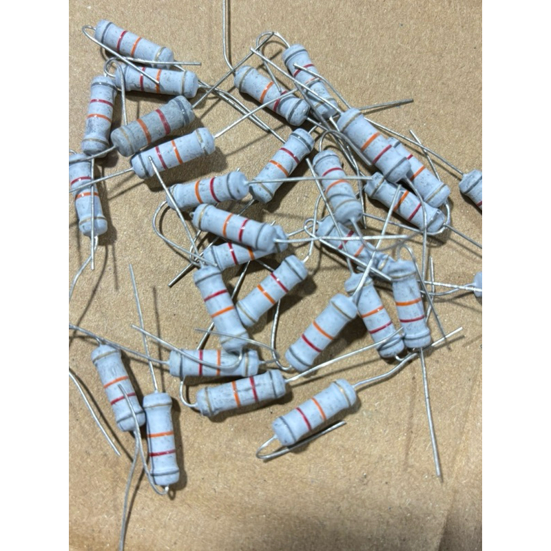 Set 50 con điện trở 82K 2W