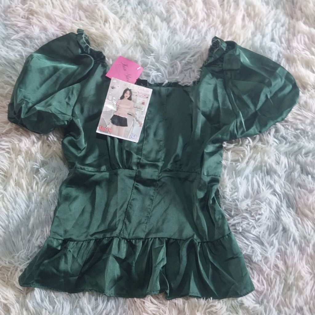 Áo kiểu nữ nhiều mẫu size s new. M173