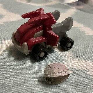 Mô hình xe trứng Kinder Joy