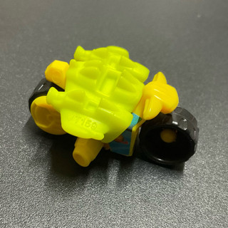Mô hình xe trứng Kinder Joy