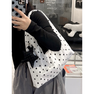(CÓ SẴN) polka dot bag - túi tote chấm bi kèm móc khoá ngôi sao OURSWA