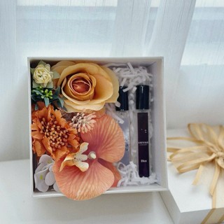 Hộp 16x16cm Hoa Lụa Đựng Nước Hoa, Son, Cushion,..- MƠDECOR