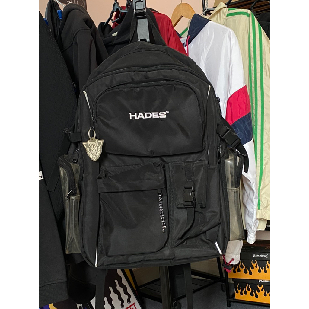 Balo local brand Hades Pass