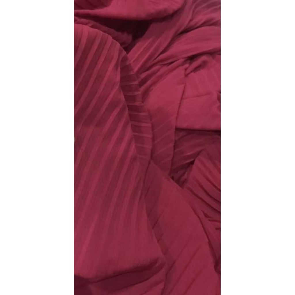 vải dập ly đỏ, chất vải mềm, dày vừa phải, dập ly giữ form tốt 25k/1m