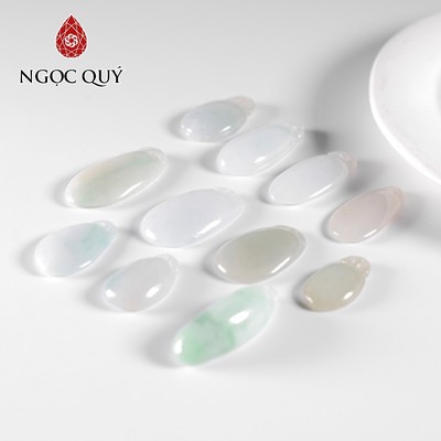 Mặt dây chuyền hạt đậu đá cẩm thạch type A 21x10mm mệnh hỏa, mộc - Ngọc Quý
