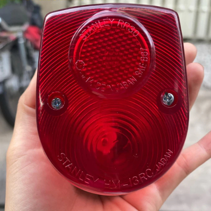 Đèn hậu xe cub 81