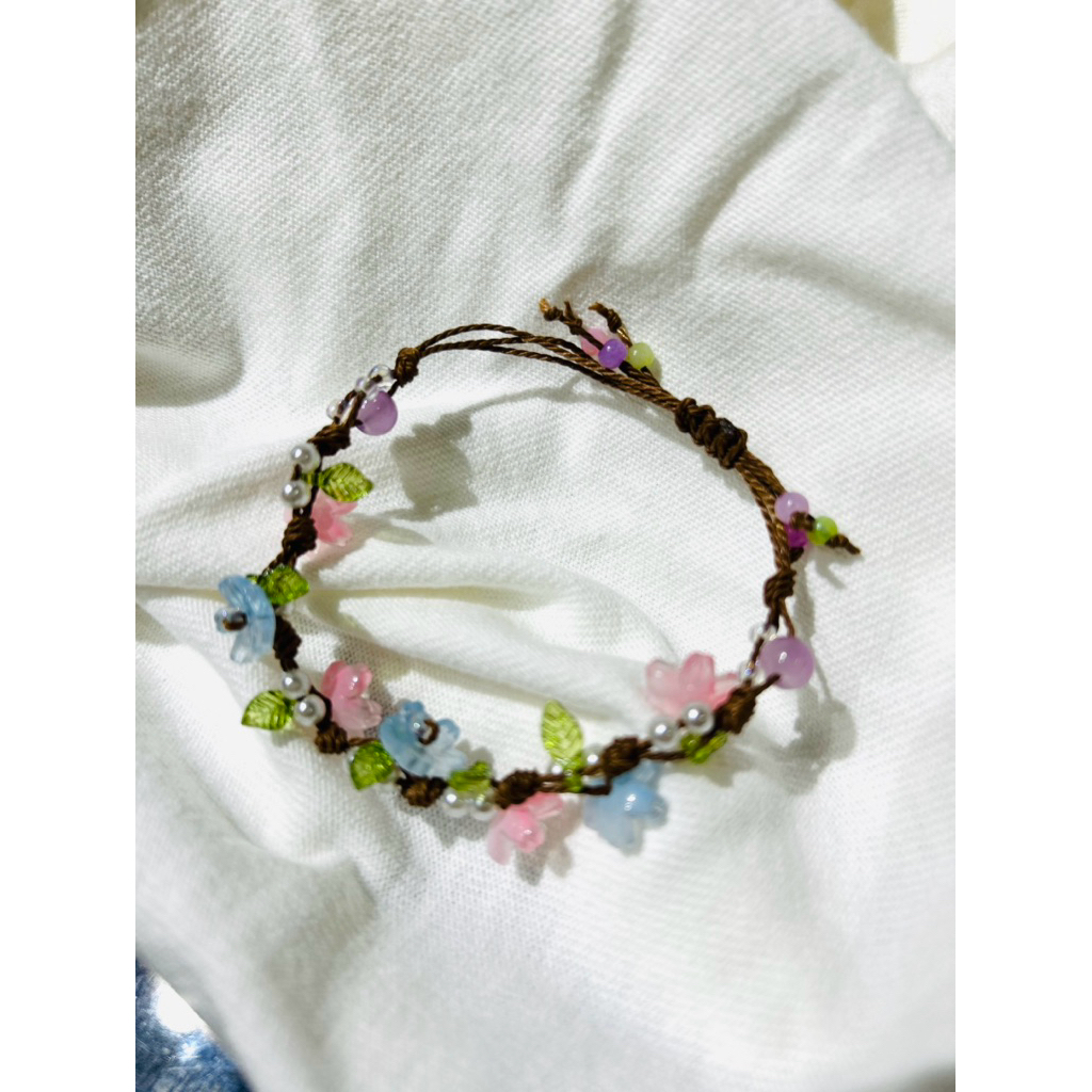 vòng tay handmade hoa mùa xuân by capy.stu