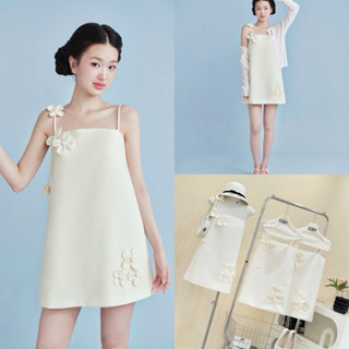 ( Chuẩn Hàng May Kĩ ) Đầm Váy 2 Dây Dáng Suông Xoè Đính Hoa 4 Lá Màu Kem Basic